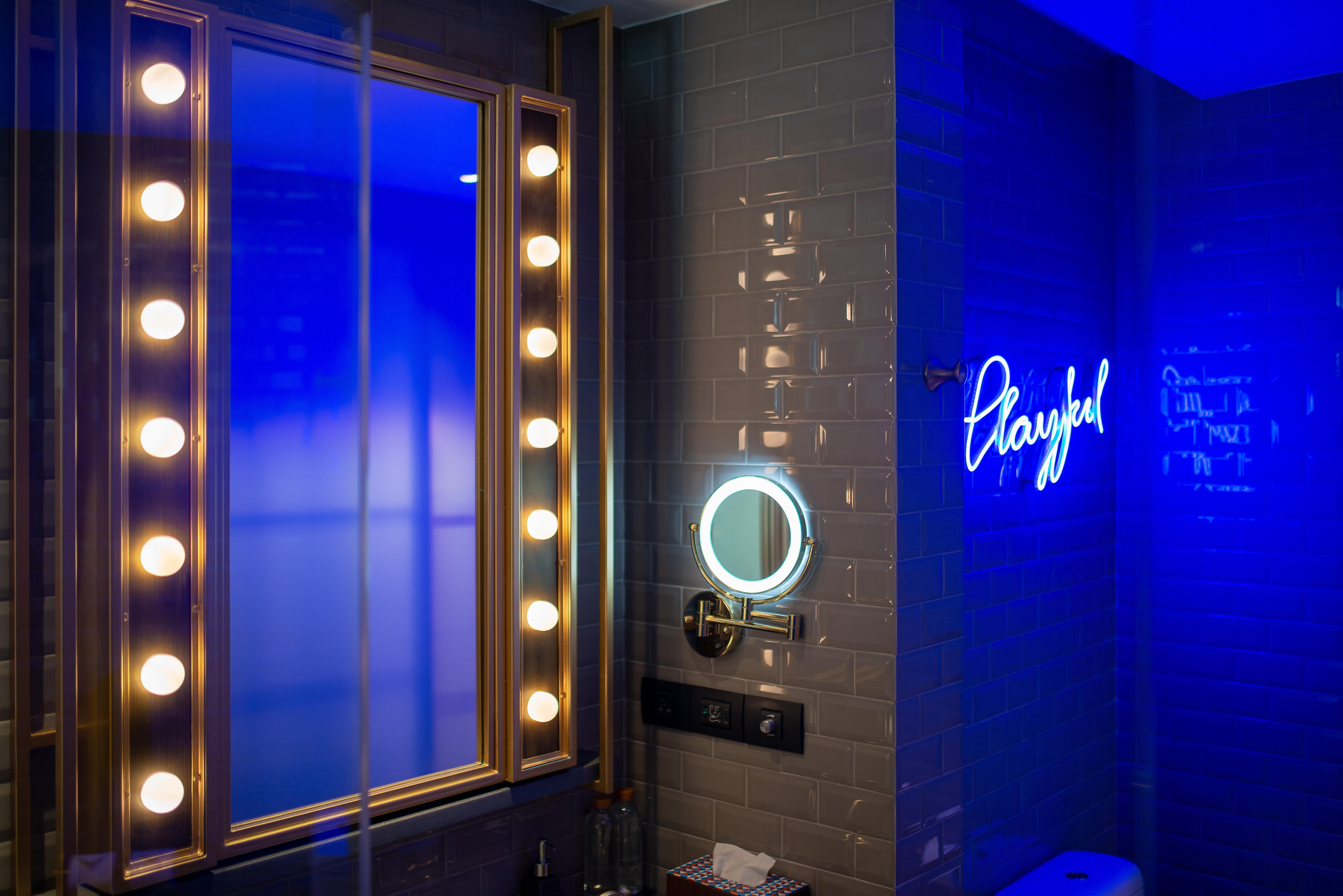 Hotel Indigo Phuket Patong By Ihg Exterior foto The bathroom at Playful