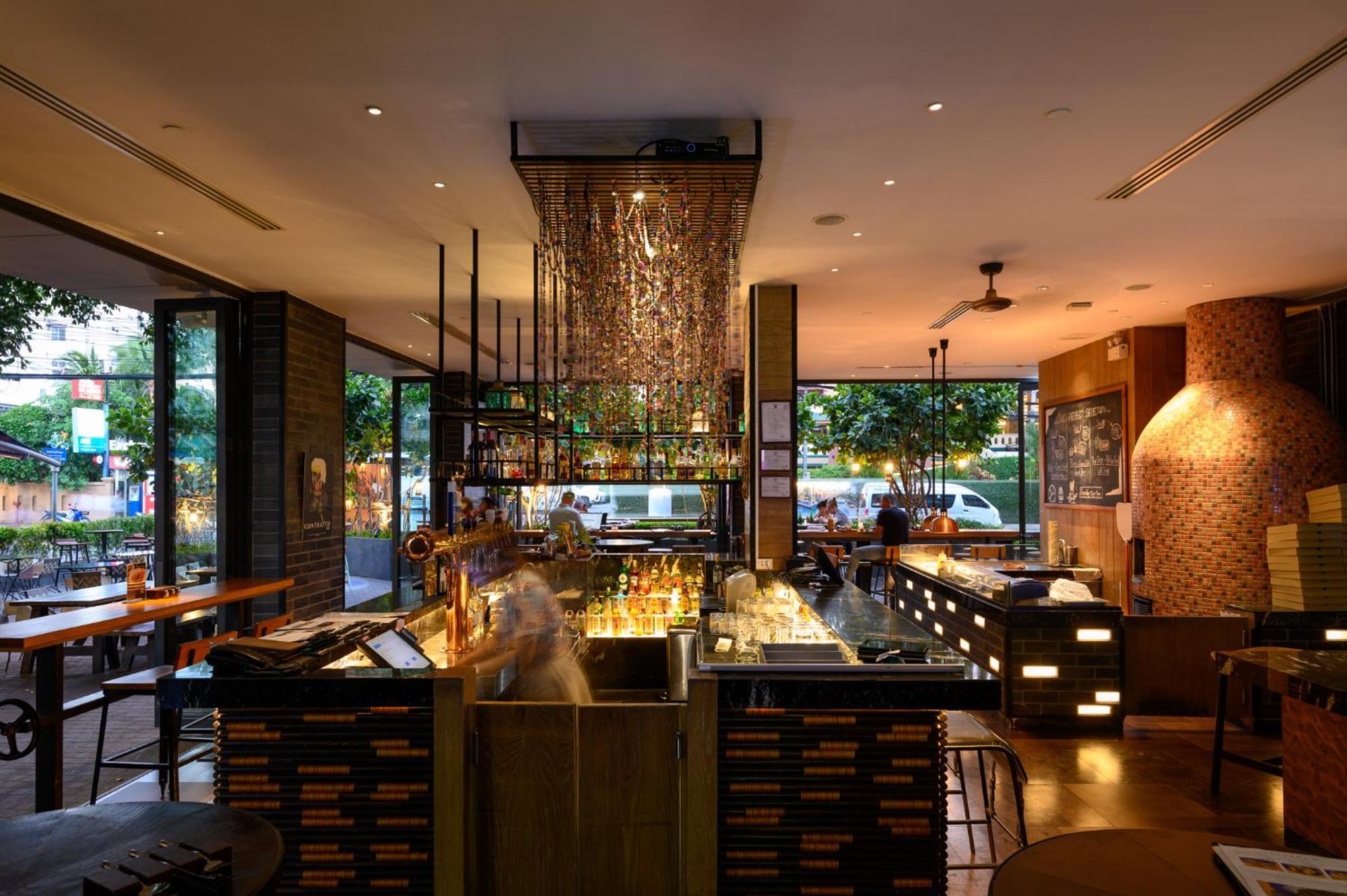 Hotel Indigo Phuket Patong By Ihg Exterior foto Interior of the restaurant
